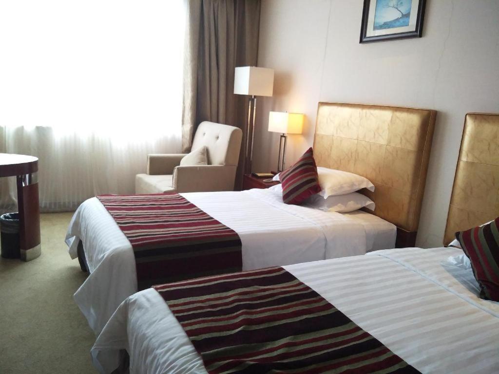 Maison New Century Hotel Ningbo Eksteriør billede